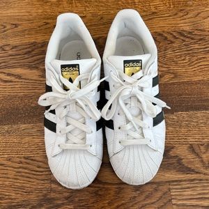 Adidas Superstar Sneakers